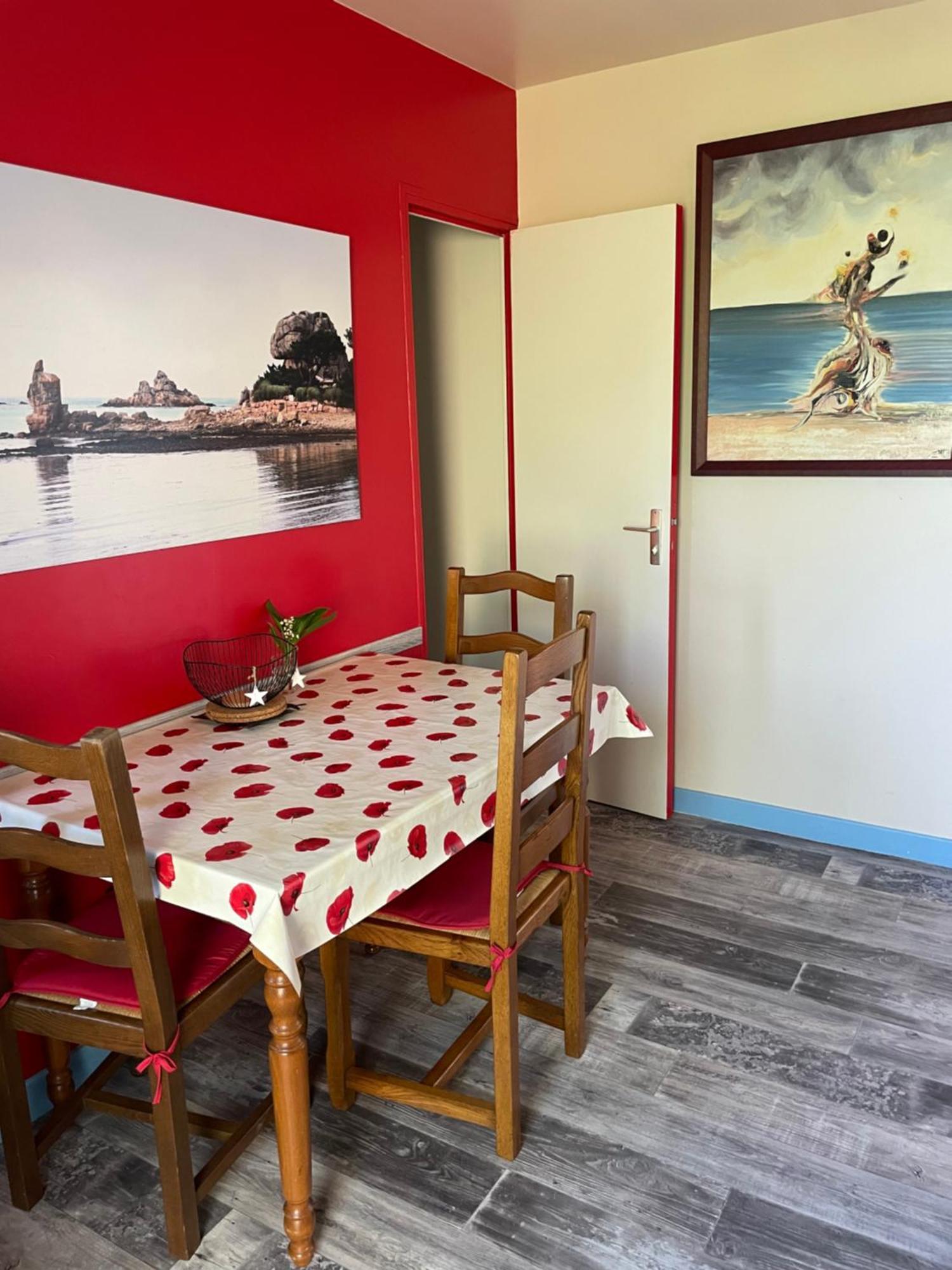 Arty Villa Louannec Екстериор снимка